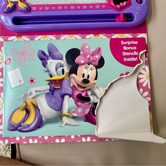 Disney Minnie Mouse Purple Read and Doodle Drawing Board - Picture 10 of 14